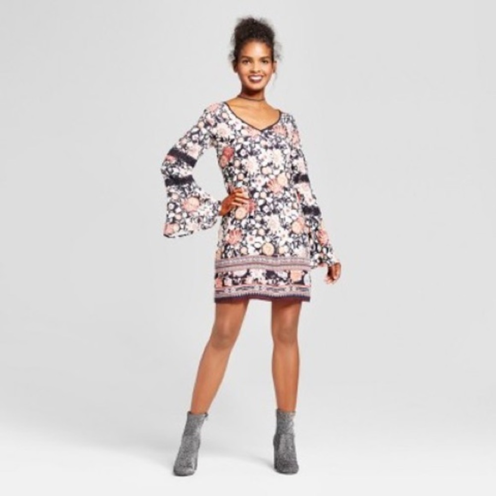 Xhilaration Floral Boho Bell Sleeve Shift Dress